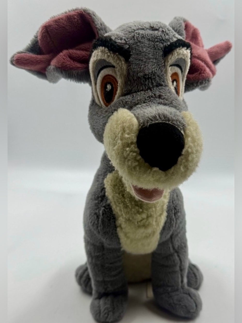 DISNEY - LADY AND THE TRAMP’S “TRAMP” PLUSH - VINTAGE- DISNEY STORE